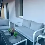Lägenhet Modern 1-bedroom In Downtown *