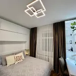Modern 1-bedroom In Downtown Lägenhet Kaunas