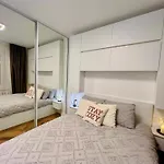 Lägenhet Modern 1-bedroom In Downtown Kaunas