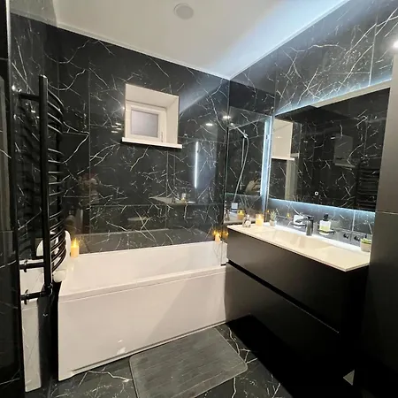 Modern 1-bedroom In Downtown Lägenhet Kaunas