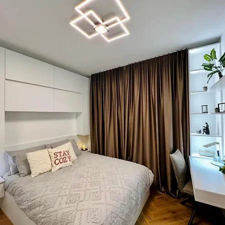 Modern 1-bedroom In Downtown